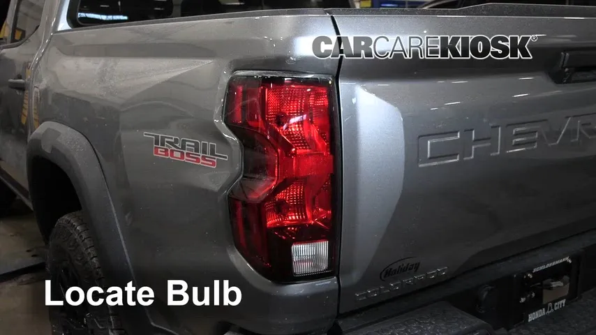 2024 Chevrolet Colorado Trail Boss 2.7L 4 Cyl. Turbo Lights